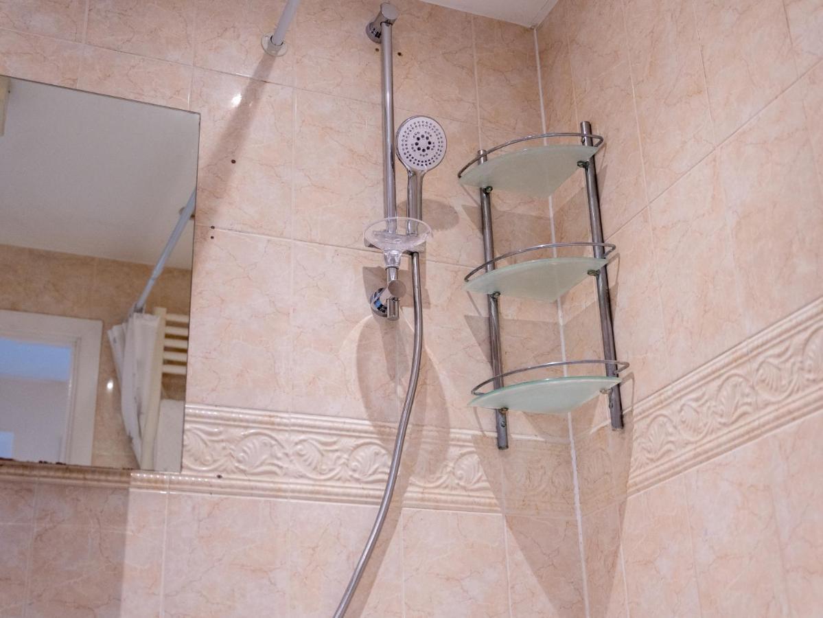 Luxury 2 Bed Apartment - Near Heathrow, Legoland, Windsor 슬라우 외부 사진