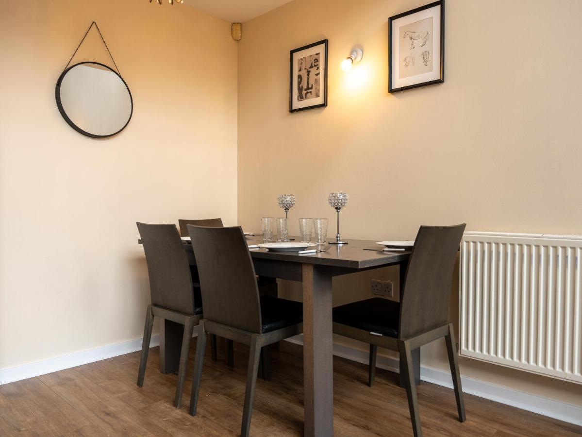 Luxury 2 Bed Apartment - Near Heathrow, Legoland, Windsor 슬라우 외부 사진