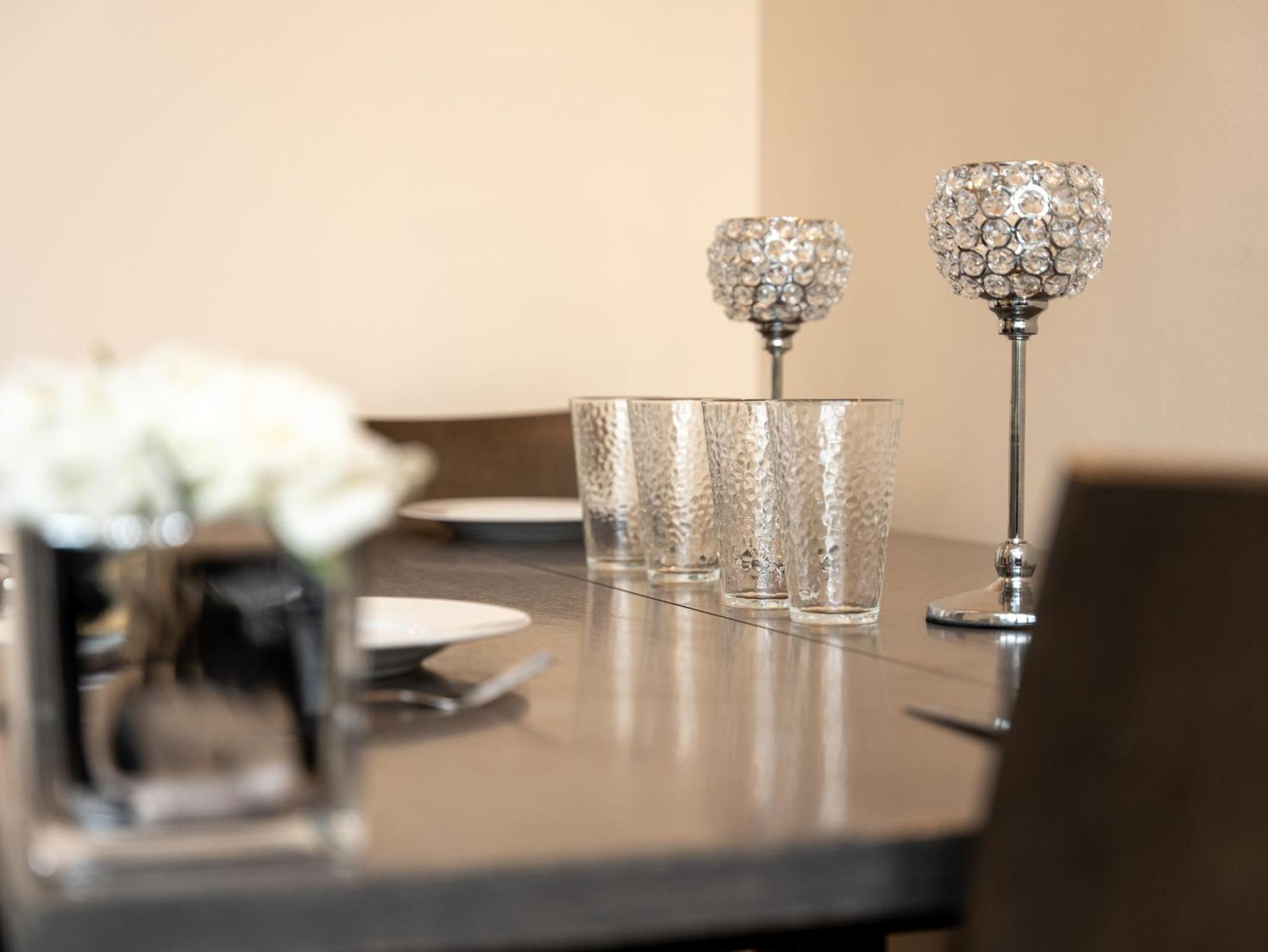 Luxury 2 Bed Apartment - Near Heathrow, Legoland, Windsor 슬라우 외부 사진