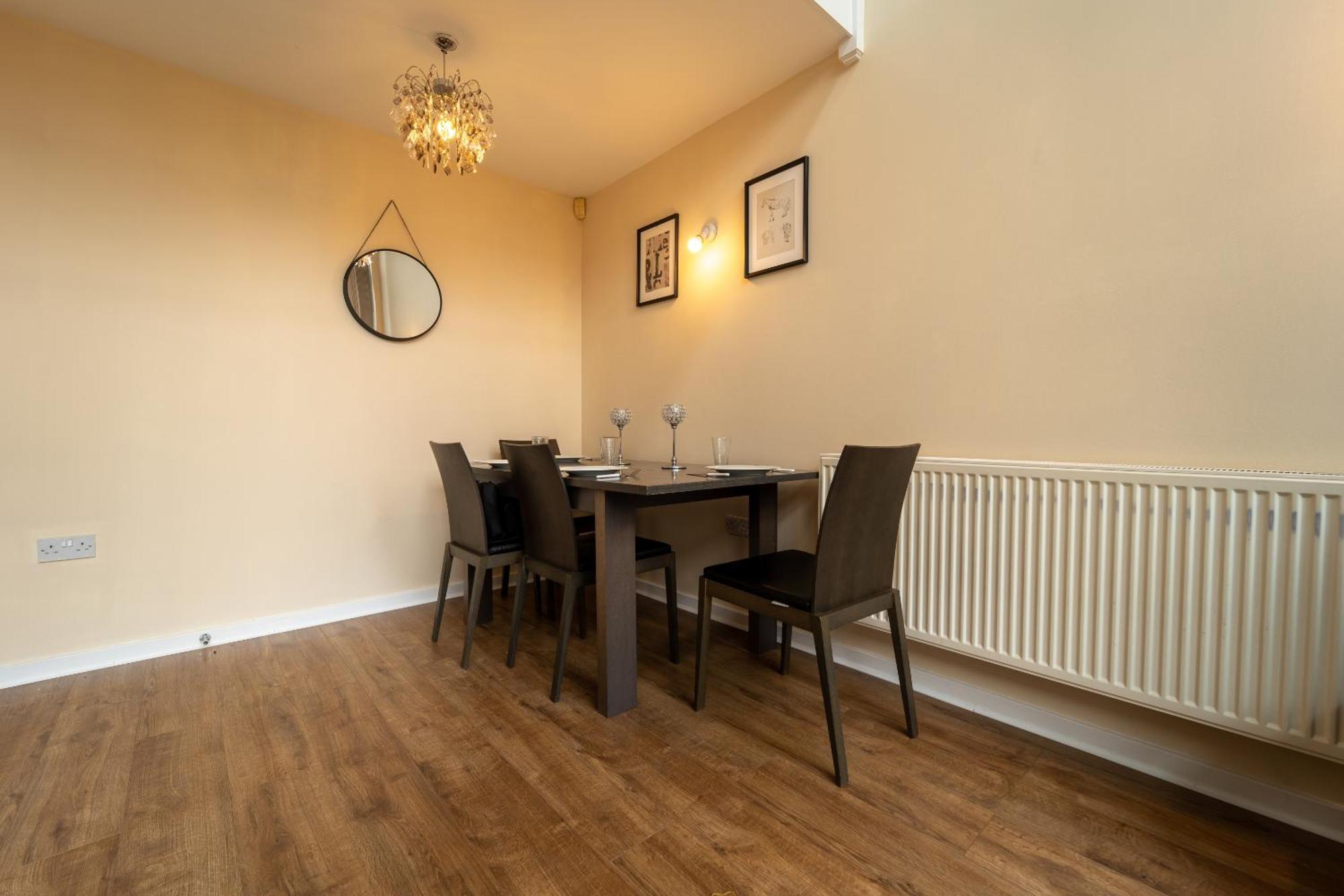 Luxury 2 Bed Apartment - Near Heathrow, Legoland, Windsor 슬라우 외부 사진