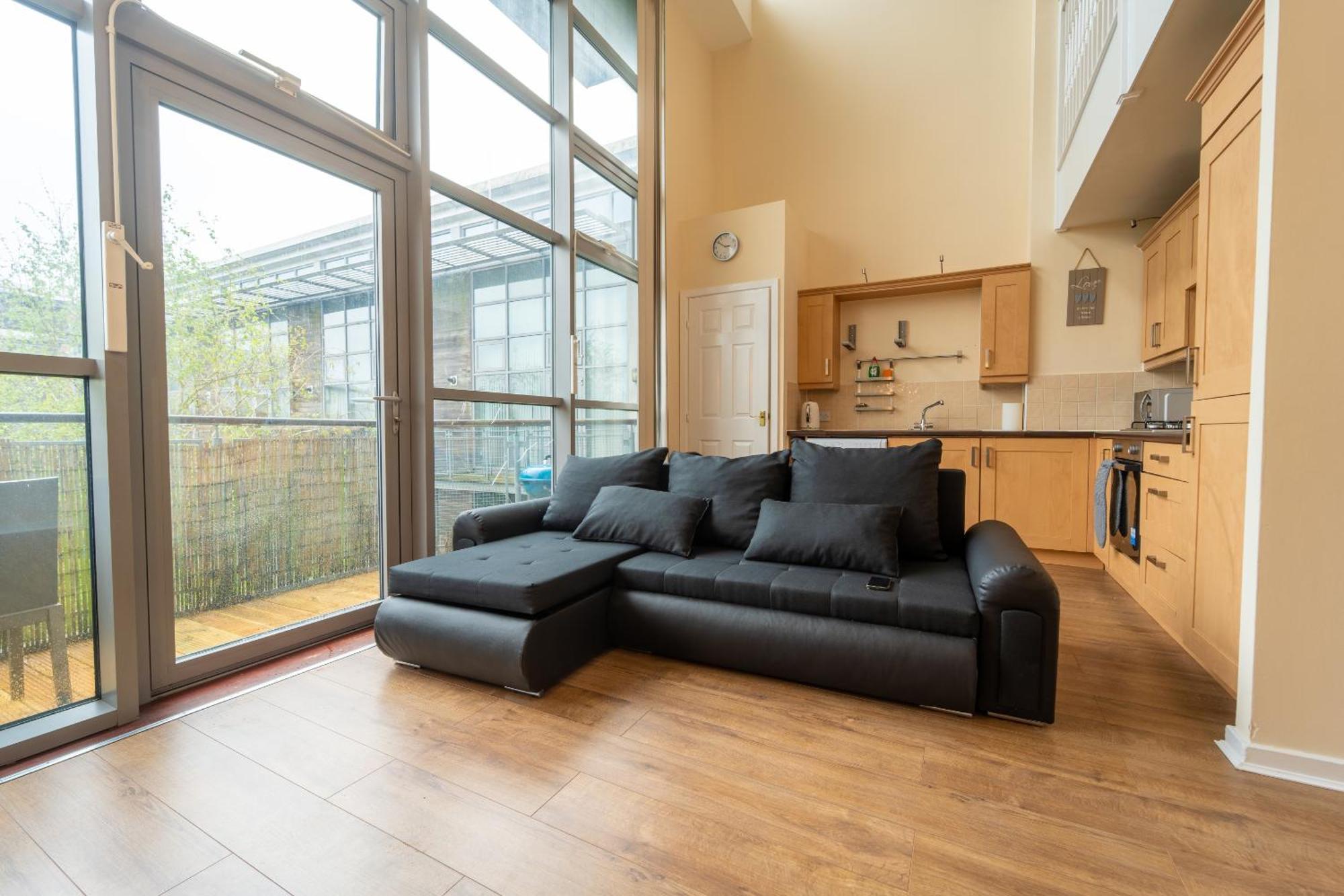 Luxury 2 Bed Apartment - Near Heathrow, Legoland, Windsor 슬라우 외부 사진